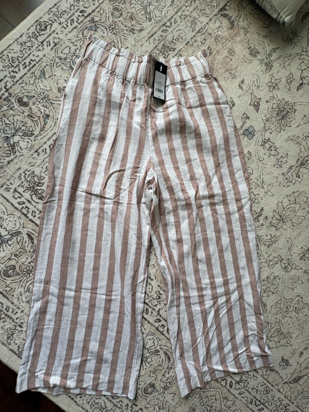 Dynamite Striped Ankle Crop Pants in White and Tan